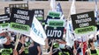 Imagem de Bancários manifestam-se contra despedimentos
