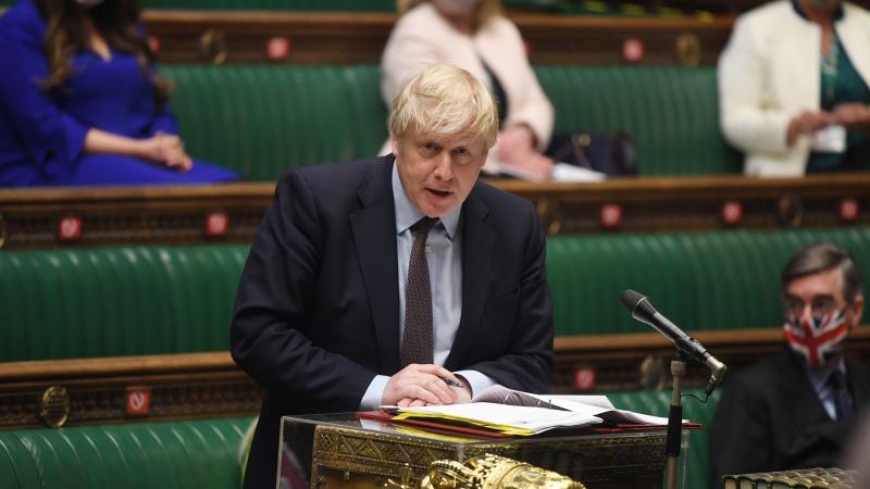 Imagem de Governo britânico admite atrasar levantamento de restrições