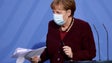 Merkel pretende prolongar restrições em abril