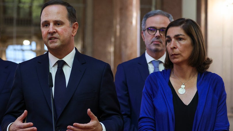 Imagem de Medina salienta «importante» redução do IRS e aumento do investimento público
