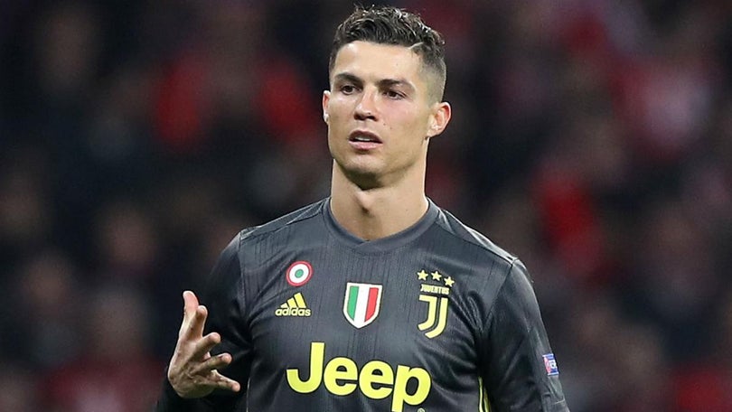 Ronaldo candidato ao prémio `The Best`