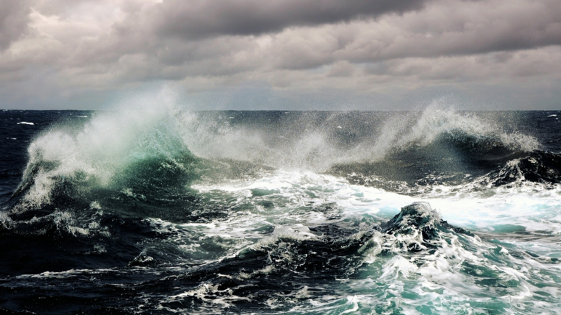 Aviso de agitação marítima forte para mares da Madeira
