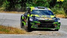 Imagem de Ricardo Teodósio e José Teixeira, campeões nacionais de ralis, competem no Rali da Calheta com o Skoda Fabia R5 Evo