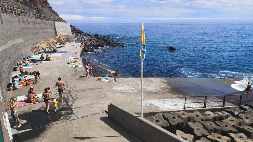 Calheta com quatro praias de «Ouro»