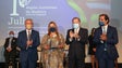 Imagem de 12 pessoas e entidades agraciados (áudio)
