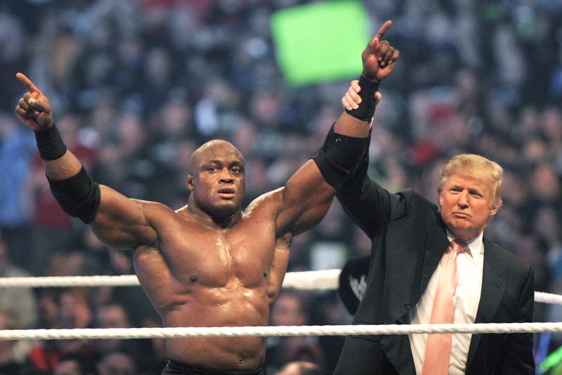 Popularidade do wrestling no voltar apesar de impacto duradouro na poltica