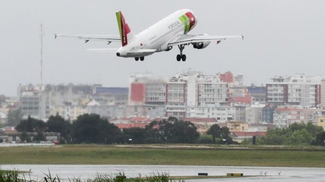 Embaixada em Maputo anuncia voos para 14 e 16 de dezembro