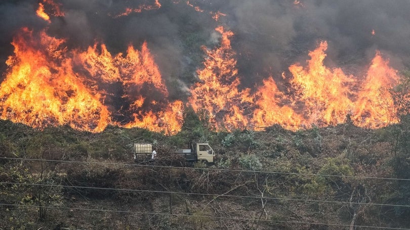 Imagem de Dois bombeiros mortos e três feridos em despiste em Vinhais