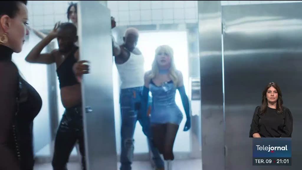 Regresso de Madona. "Cofessions on a dance floor I