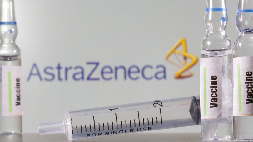 Imagem de Testes da AstraZeneca suspensos em menores