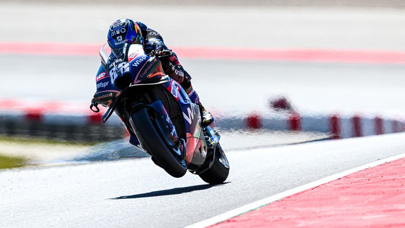 Miguel Oliveira perde pdio no sprint em Portimo