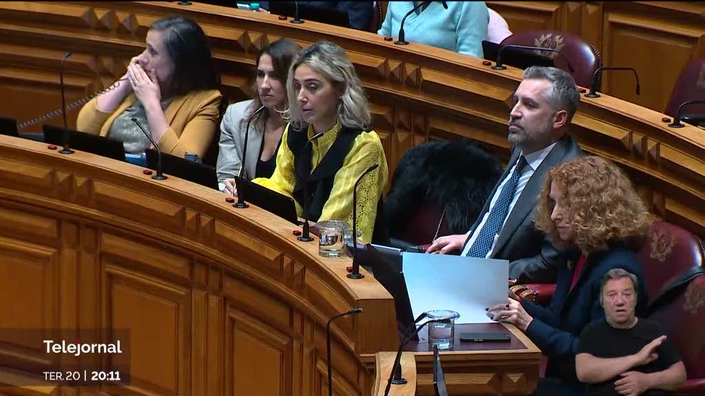 Maioria constitucional. Bloco central deixa de ser suficiente