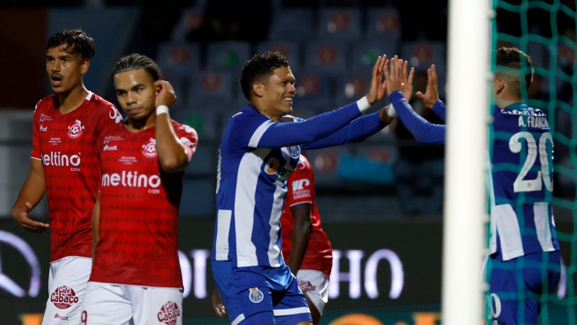 FC Porto impõe-se ao Vilar de Perdizes e segue na Taça de Portugal