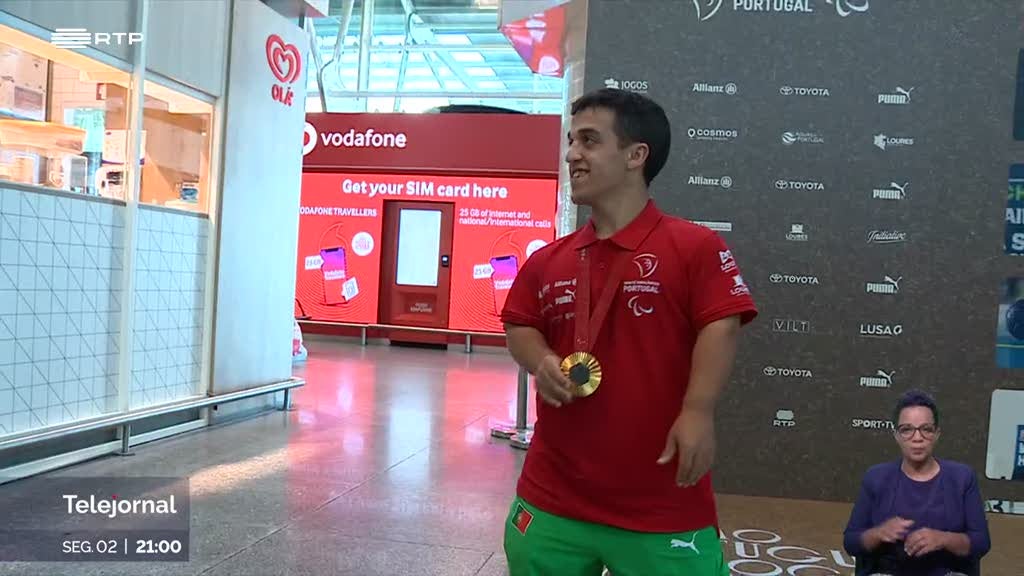 Chegou a Portugal o campeão paralímpico Miguel Monteiro