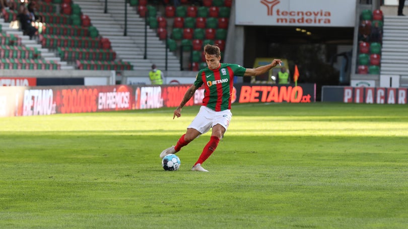 Trmal e Beltrame são novidades no onze do Marítimo