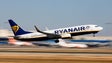 Covid-19: Ryanair retoma no verão em Portugal 90% das rotas previstas no pré-pandemia