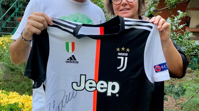 Imagem de Camisola de Cristiano Ronaldo permitiu angariar 3.520 euros