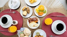 Imagem de Pequeno-almoço completo reduz a fome mas não afeta a perda de peso