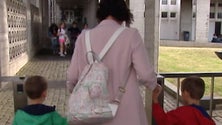 Imagem de Pais têm dispensa para acompanhar filhos no regresso às aulas [Vídeo]