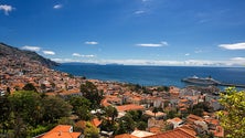 Imagem de Emigrantes com residência em Portugal isentos de sobretaxa de IMI