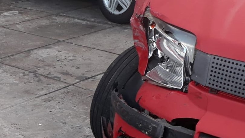 Imagem de Condutor atropela duas pessoas no cruzamento das Romeiras