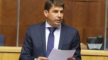 Imagem de Deputado detido por excesso de álcool suspendeu mandato
