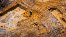 Imagem de Investigadores vão estudar impacto da exploração mineira no solo e na água