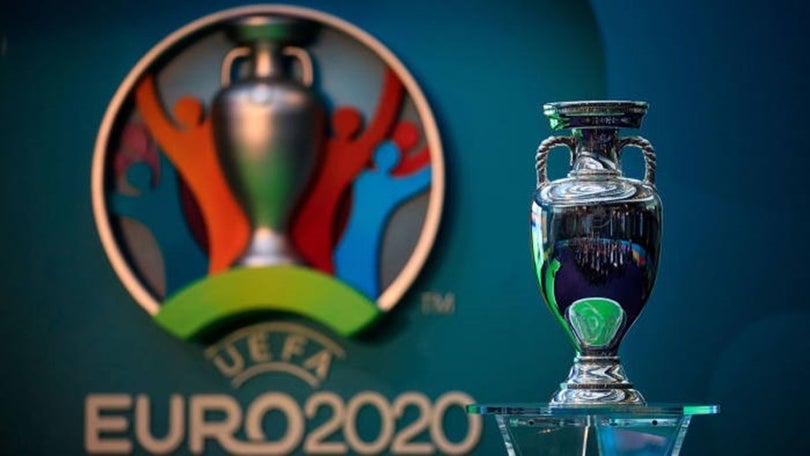 Imagem de Adiamento do Euro2020 dá mais um ano a Paciência para convencer Fernando Santos