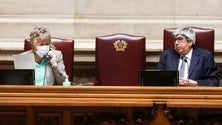 Imagem de Parlamento mantém normal funcionamento até dissolução