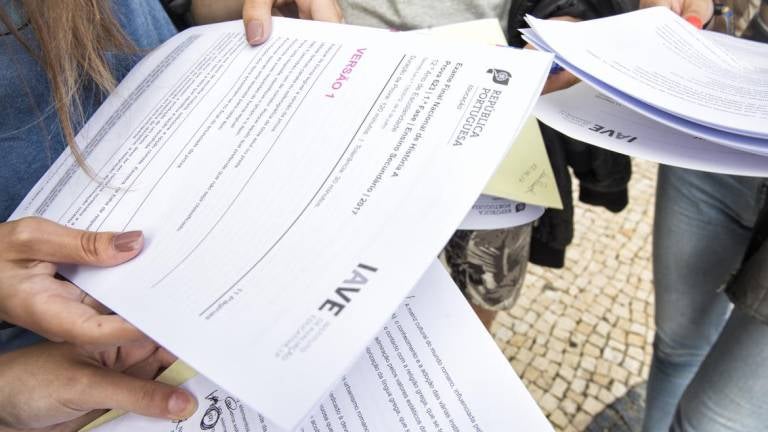 Imagem de 792 alunos madeirenses estão inscritos para a 2.ª fase dos Exames Nacionais