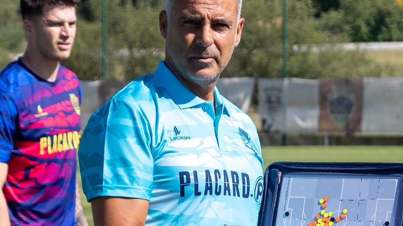Imagem de José Gomes não resistiu à 5.ª derrota consecutiva e está de saída do Chaves
