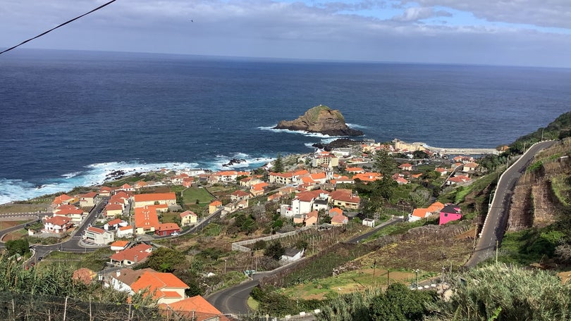 Imagem de Liga Portuguesa contra o Cancro realiza feira solidária no Porto Moniz