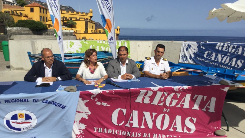 Imagem de 12ª edição da regata em canoas tradicionais no domingo dia 26 de julho
