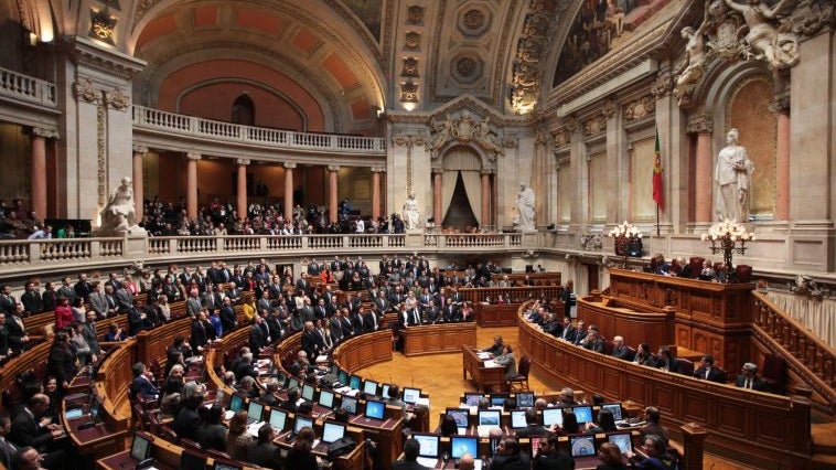 Apoios a viagens de deputados remetidos pelos partidos ao conselho de administração da AR