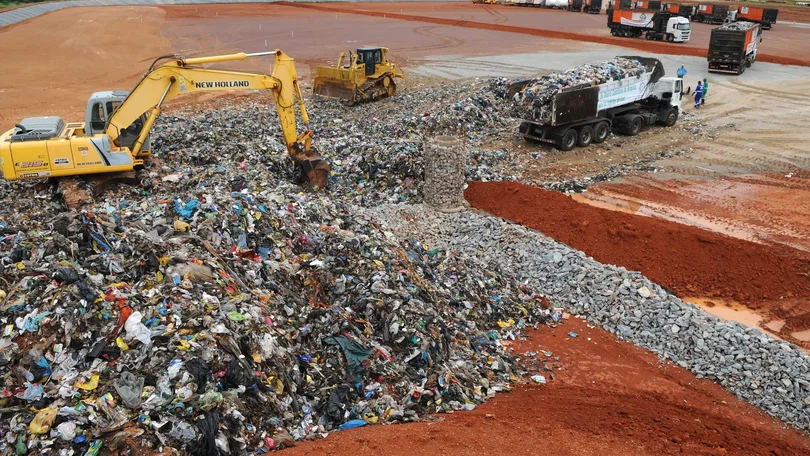 Bruxelas ameaça levar Portugal a tribunal por tratamento inadequado de resíduos