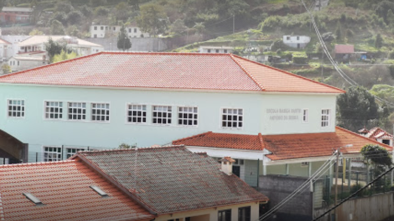 Docente infetado na escola primária dos Maroços/Santo António da Serra