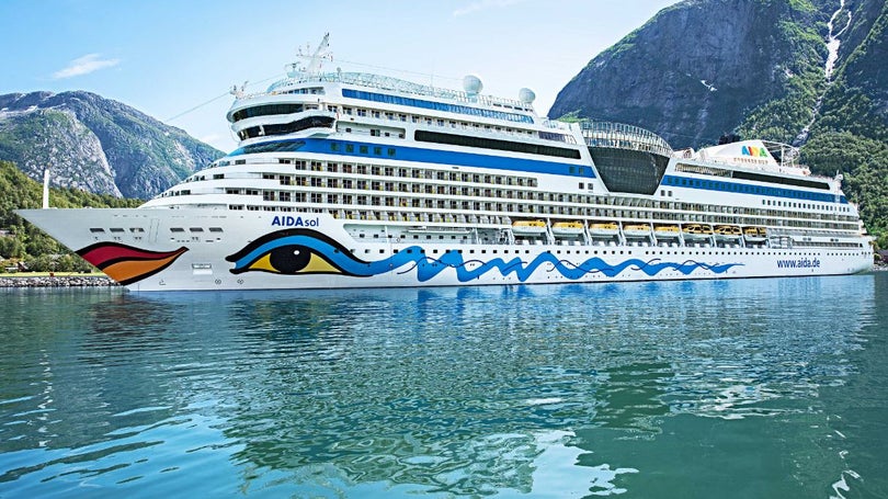 Imagem de Treze navios para ver fogo de artificio