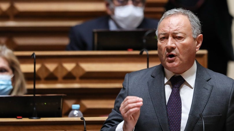 Imagem de Operação Miríade: PSD quer ouvir ministro no parlamento com «muita urgência»