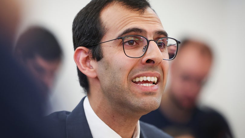 Imagem de Membros do gabinete de Galamba acusam Frederico Pinheiro de mentir ao parlamento