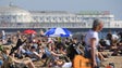 Imagem de Milhões de britânicos enfrentam temperaturas sem precedentes no país