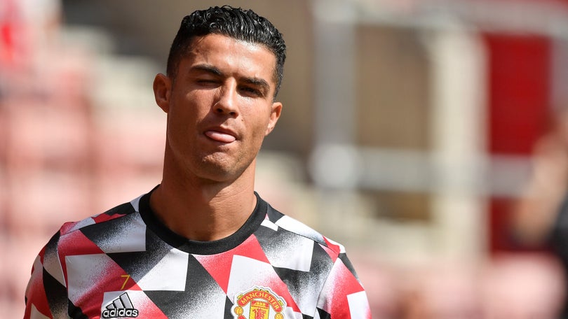 Imagem de Erik ten Hag reforça que Ronaldo não vai sair