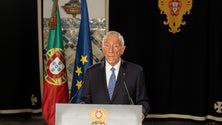 Imagem de Marcelo queixa-se de falta de dados