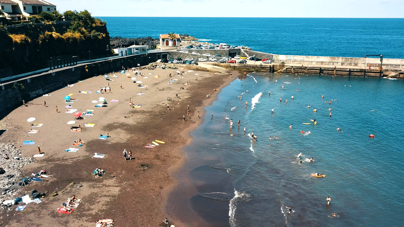 Imagem de Praia do Seixal terá nadador salvador