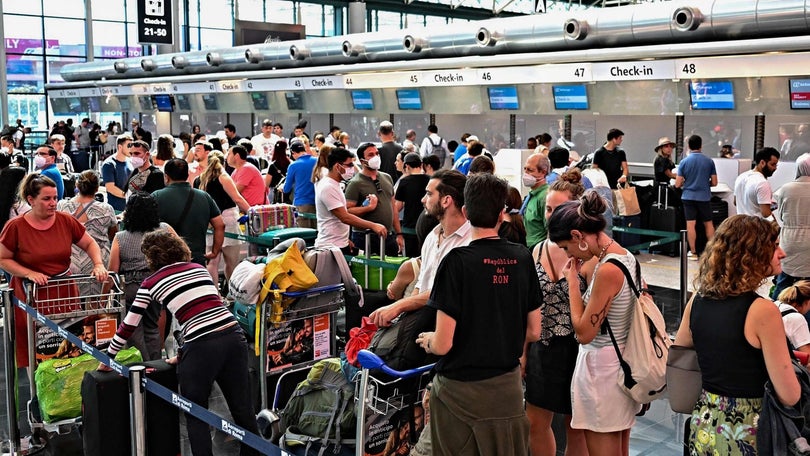 Imagem de Greve em Itália cancela mil voos e afeta 240 mil passageiros
