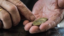 Imagem de Idosos deverão receber as pensões através do banco em maio (Vídeo)