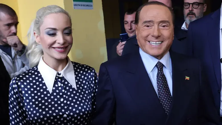 Berlusconi tem leucemia e está a ser tratado por infeção pulmonar