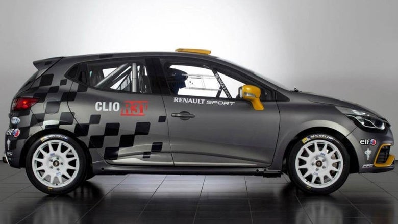 Luís Serrado adquiriu em Espanha um Renault Clio R3T