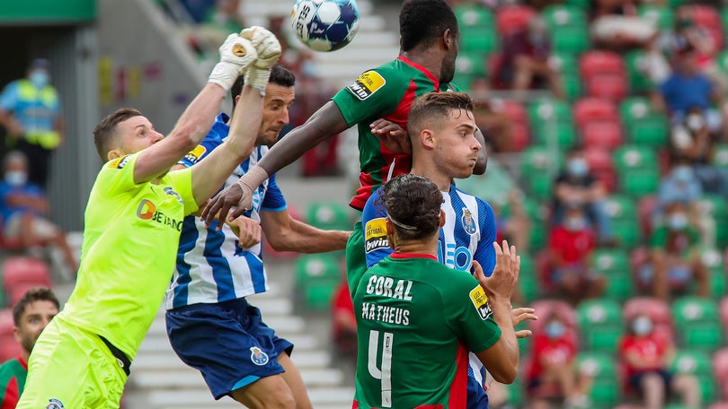 Imagem de FC Porto empata com o Marítimo