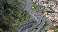 Imagem de Entrada da via rápida na zona de Machico encerra sábado