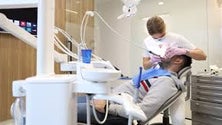 Imagem de Clínicas Dentárias cobram equipamento de proteção individual (Vídeo)